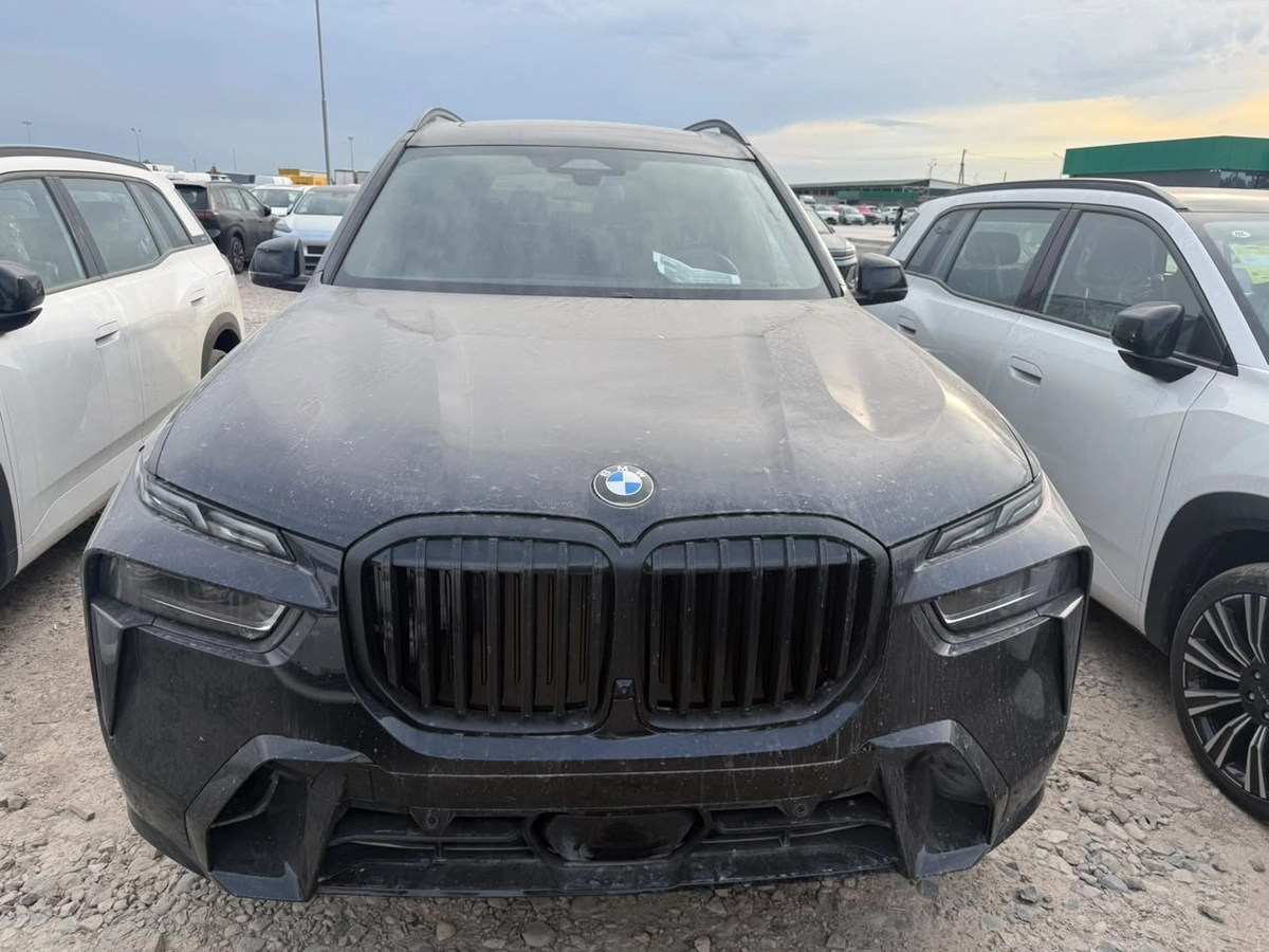 BMW X7, 2026