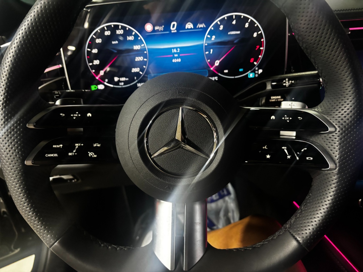 Mercedes-Benz E-Class, 2025 — фото 9 из 12