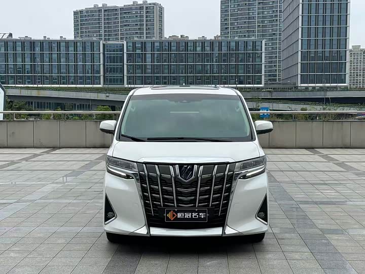 Toyota Alphard, 2022 — фото 2 из 12
