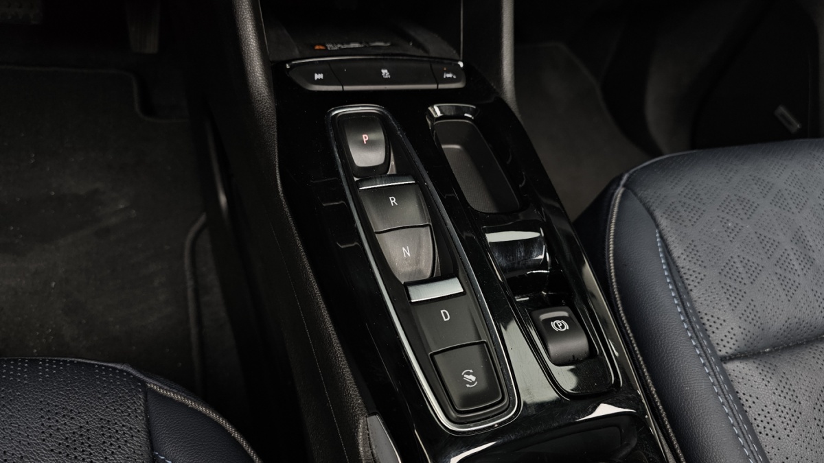 Chevrolet Bolt EUV, 2023 — фото 8 из 12