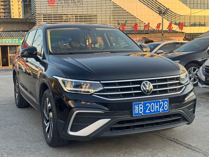 Volkswagen Tiguan L Pro, 2021 — купить в Санкт-Петербурге под ключ