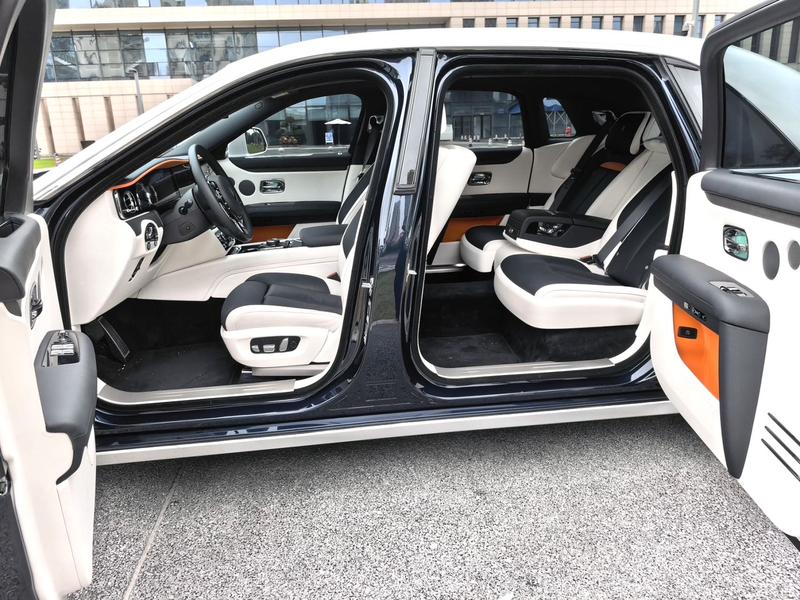 Rolls-Royce Ghost, 2025 — фото 6 из 8