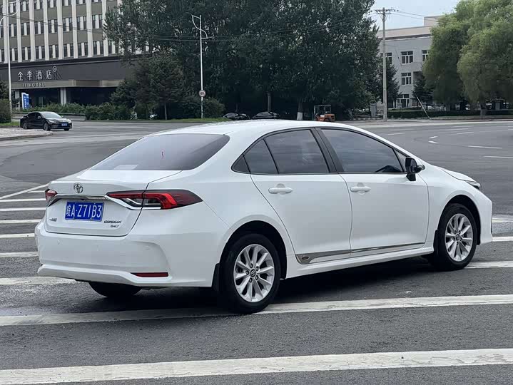Toyota Corolla, 2022 — фото 6 из 9