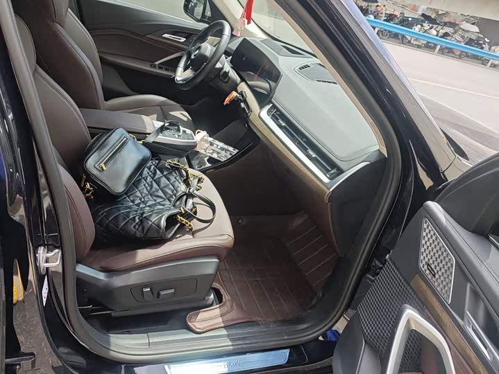 BMW X1, 2023 — фото 8 из 9