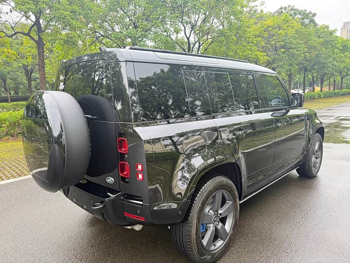 Land Rover Defender, 2024 — фото 6 из 9