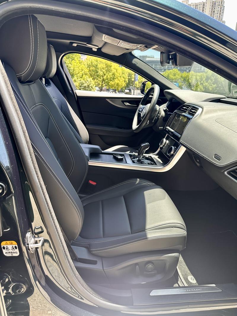 Jaguar XE L, 2022 — фото 9 из 10
