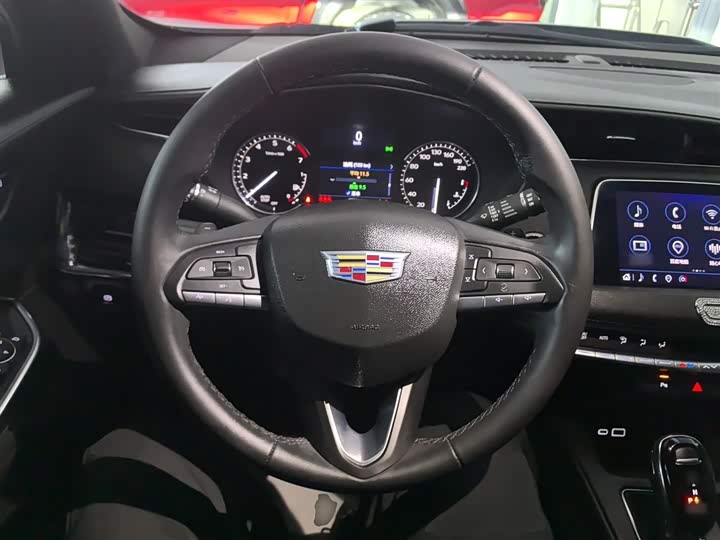 Cadillac XT4, 2022 — фото 7 из 9