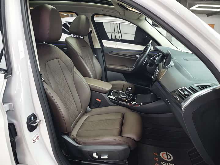 BMW X3, 2022 — фото 7 из 9