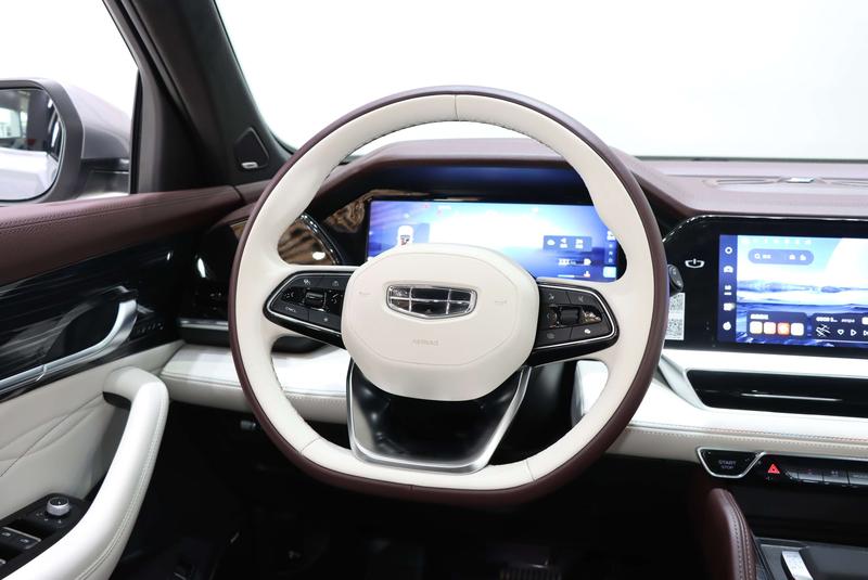 Geely Monjaro, 2022 — фото 11 из 12