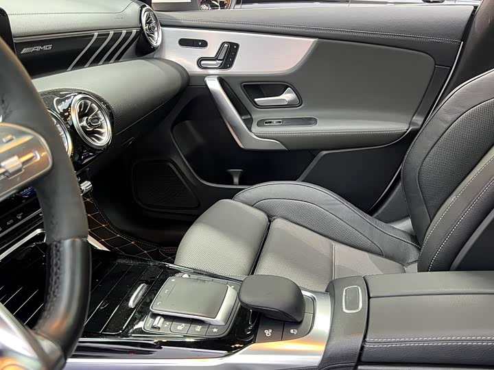 Mercedes-Benz CLA-Class AMG, 2023 — фото 6 из 9