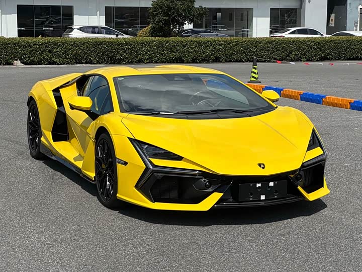 Lamborghini Revuelto, 2024 — фото 2 из 7