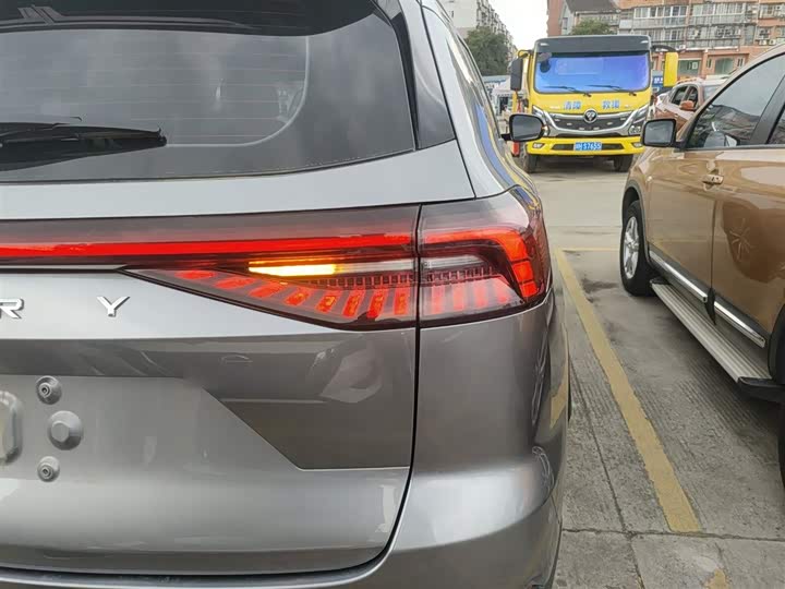 Chery Tiggo 8 Pro, 2023 — фото 8 из 9