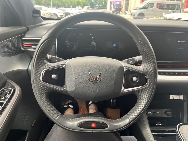 BAIC Arcfox Alpha S, 2023 — фото 11 из 12