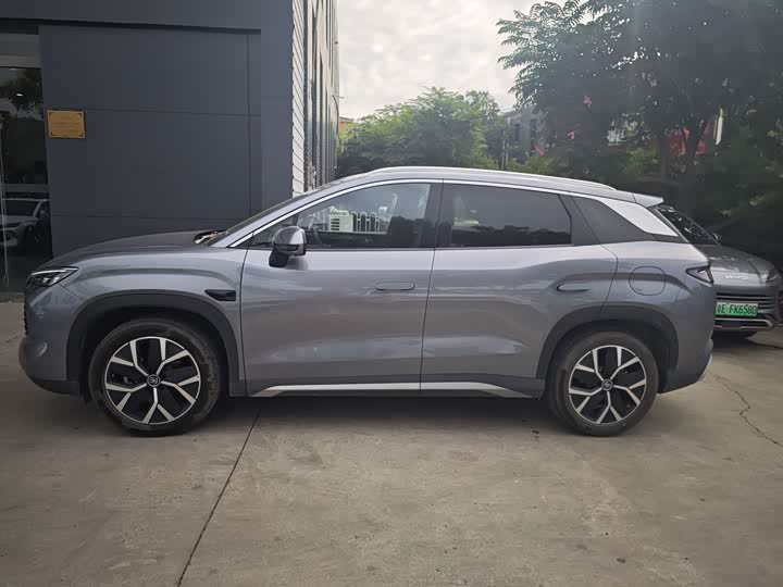 BYD Song L DM-i Hybrid, 2024 — фото 7 из 9