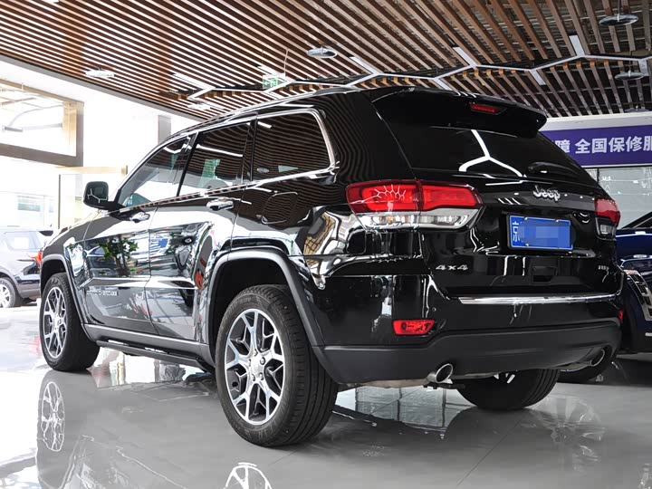 Jeep Grand Cherokee, 2022 — фото 3 из 9