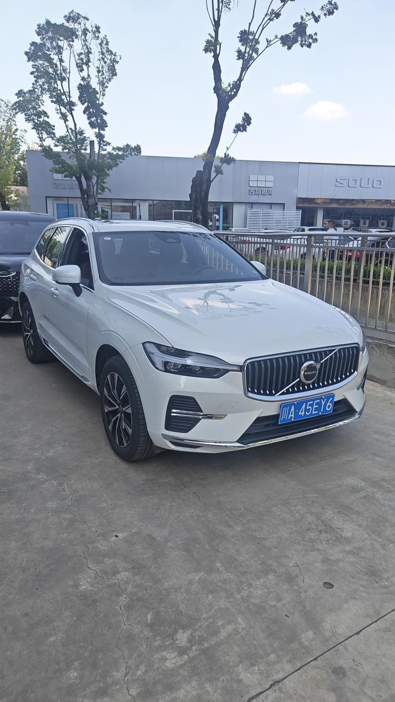 Volvo XC60, 2024 — фото 3 из 9