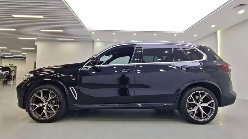 BMW X5, 2023 — фото 4 из 9
