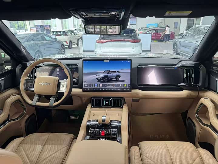 BYD FangChengBao Leopard 8, 2024 — фото 6 из 9