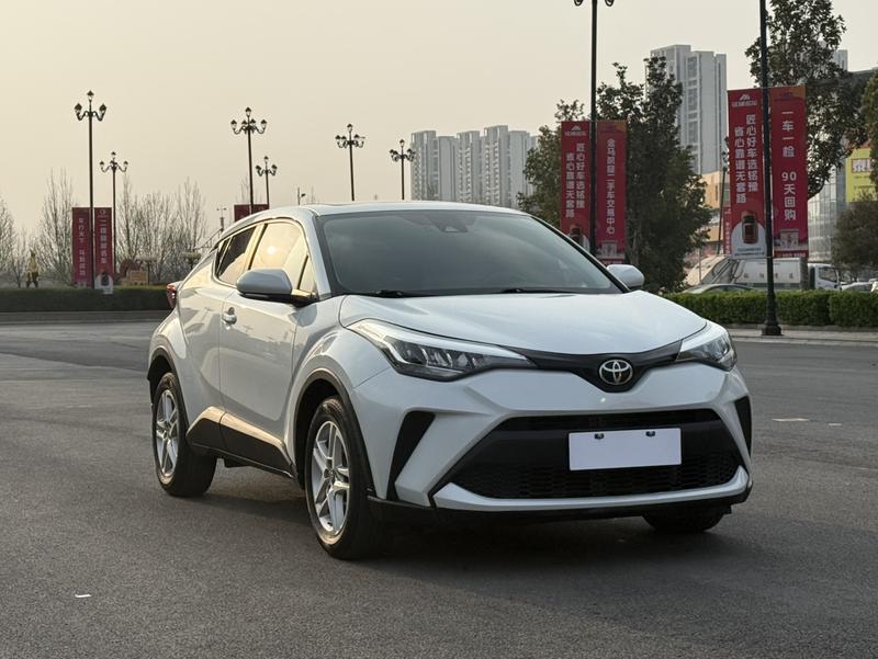 Toyota C-HR, 2022 — фото 3 из 9