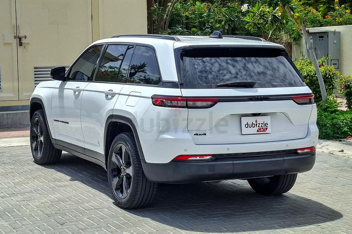 Jeep Grand Cherokee, 2024 — фото 8 из 10