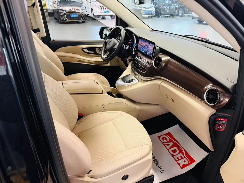 Mercedes-Benz V-Class, 2022 — фото 7 из 8