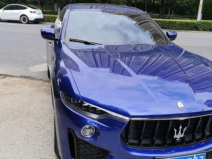 Maserati Levante, 2023 — купить в Оренбурге под ключ
