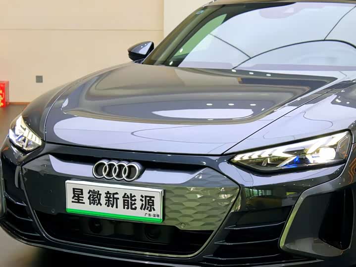 Audi e-tron GT, 2024 — фото 4 из 9
