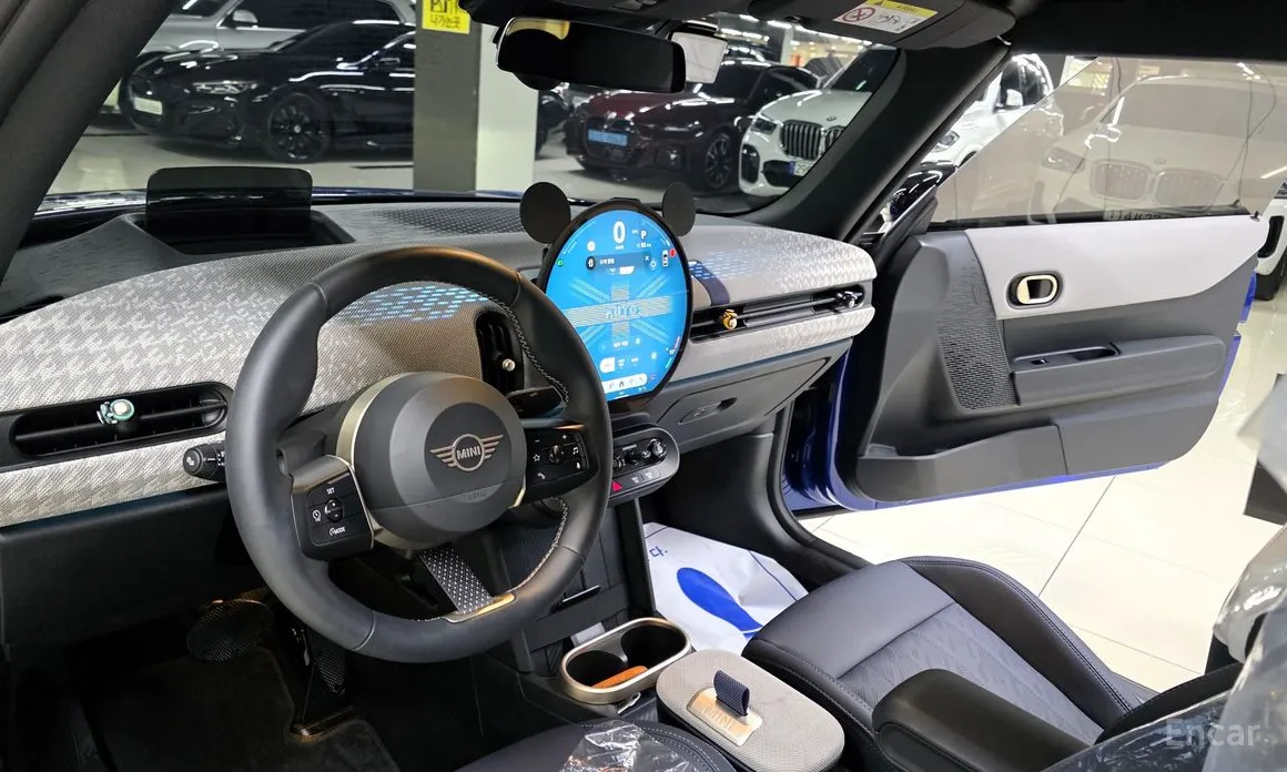 Mini Cooper Convertible, 2025 — фото 12 из 12