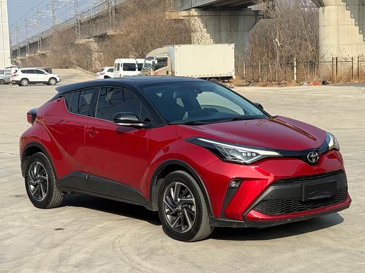 Toyota C-HR, 2022 — фото 3 из 9