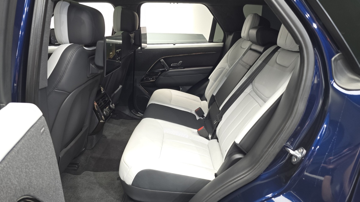 Land Rover Range Rover Sport, 2023 — фото 10 из 12