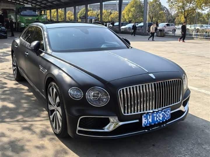Bentley Flying Spur, 2021 — фото 2 из 7