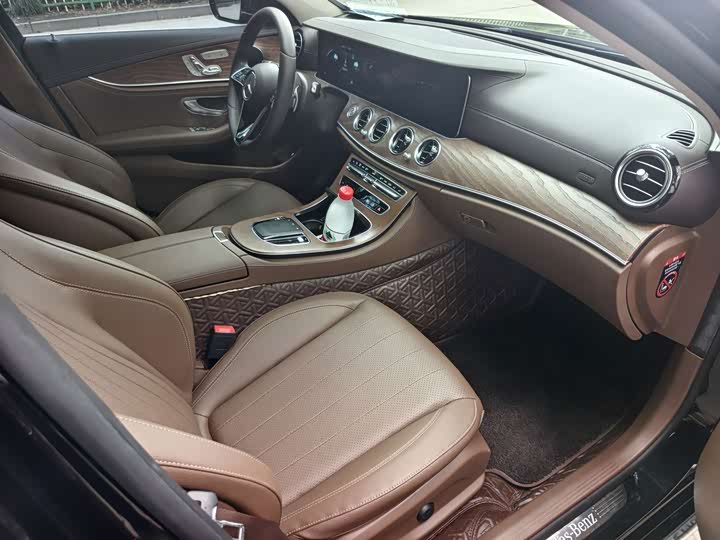 Mercedes-Benz E-Class, 2022 — фото 7 из 9