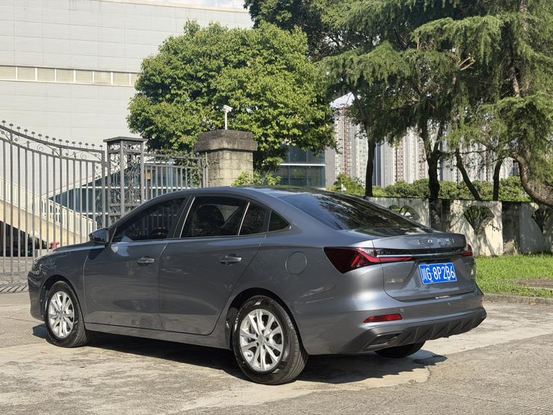 Roewe i5, 2025 — фото 4 из 12