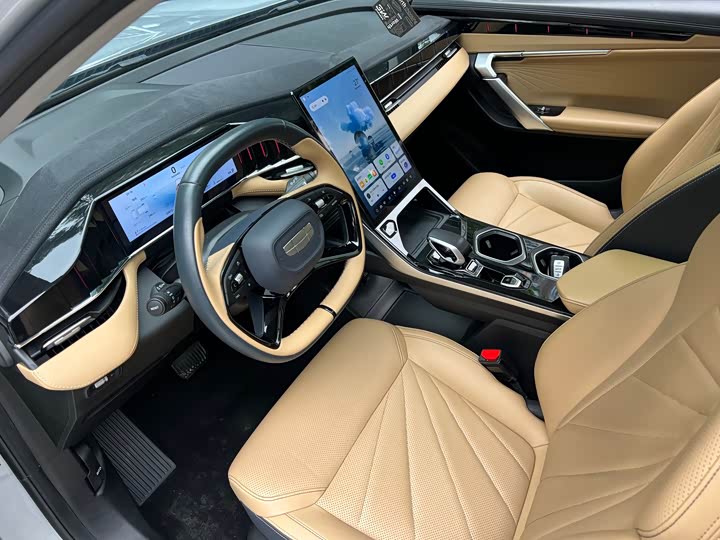 Geely Atlas L, 2022 — фото 8 из 9
