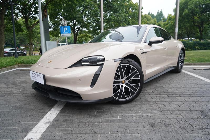 Porsche Taycan, 2024 — купить в Саранске под ключ