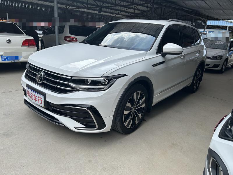Volkswagen Tiguan L Pro, 2022 — купить в Твери под ключ