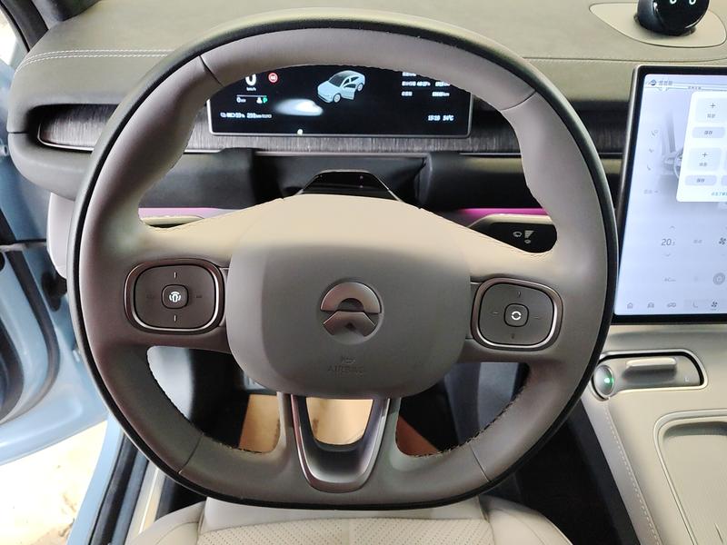 Nio EC6, 2023 — фото 7 из 12