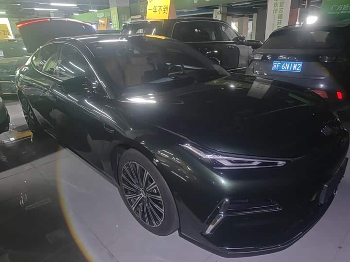 Geely Galaxy Starshine 8 EM-i, 2025 — фото 4 из 9