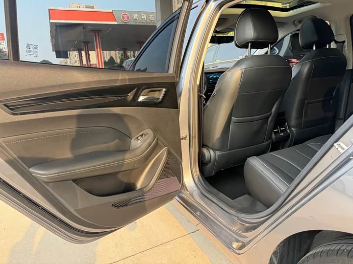 Roewe i5, 2021 — фото 7 из 9