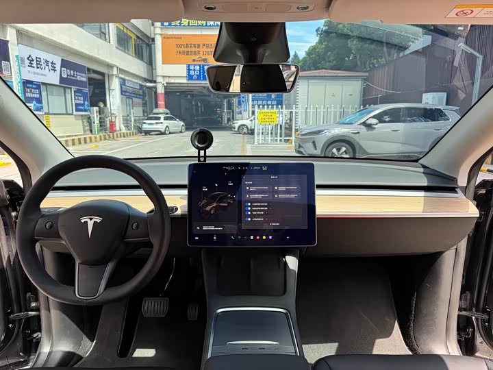 Tesla Model Y, 2022 — фото 5 из 9