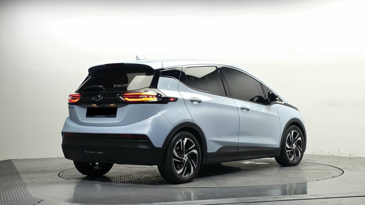 Chevrolet Bolt EV, 2022 — фото 2 из 12