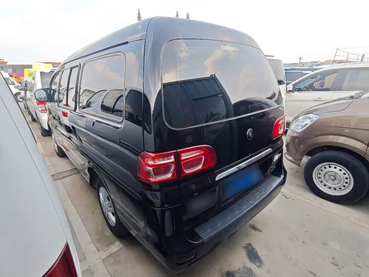Dongfeng Forthing Lingzhi M5, 2023 — фото 5 из 9