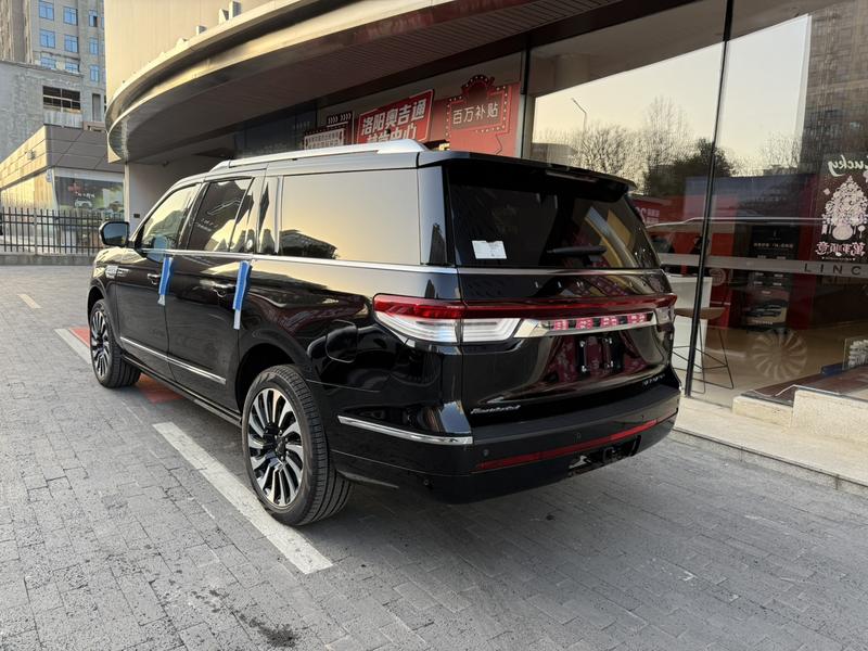 Lincoln Navigator, 2025 — фото 5 из 12