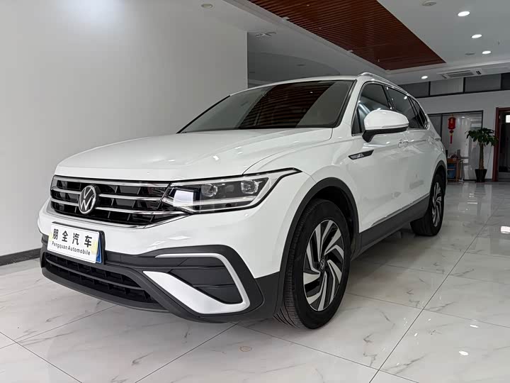 Volkswagen Tiguan L Pro, 2022 — купить в Чебоксарах под ключ