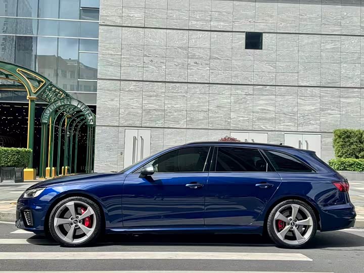 Audi S4, 2023 — фото 3 из 9