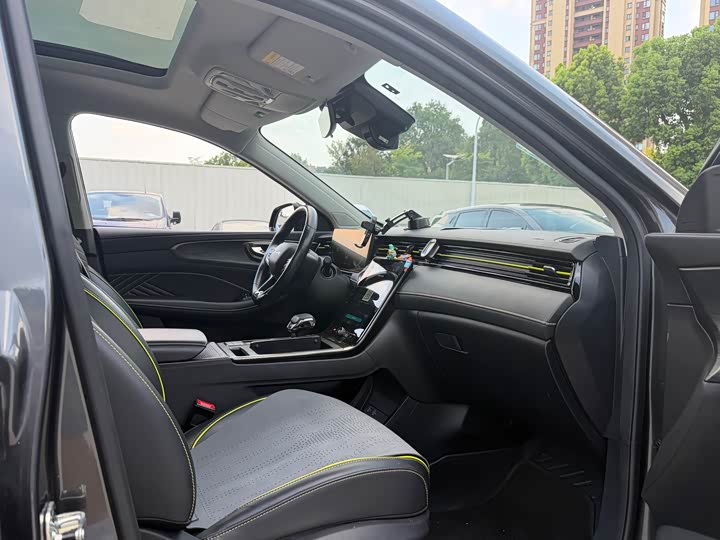 Roewe RX5, 2022 — фото 6 из 9