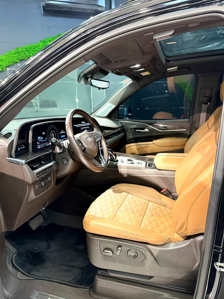 Cadillac Escalade, 2023 — фото 10 из 10
