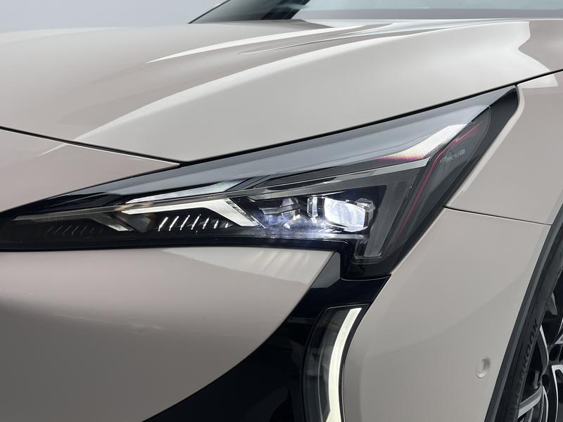 BAIC Arcfox Alpha S5, 2024 — фото 9 из 12
