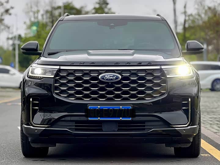 Ford Explorer, 2022 — фото 2 из 9