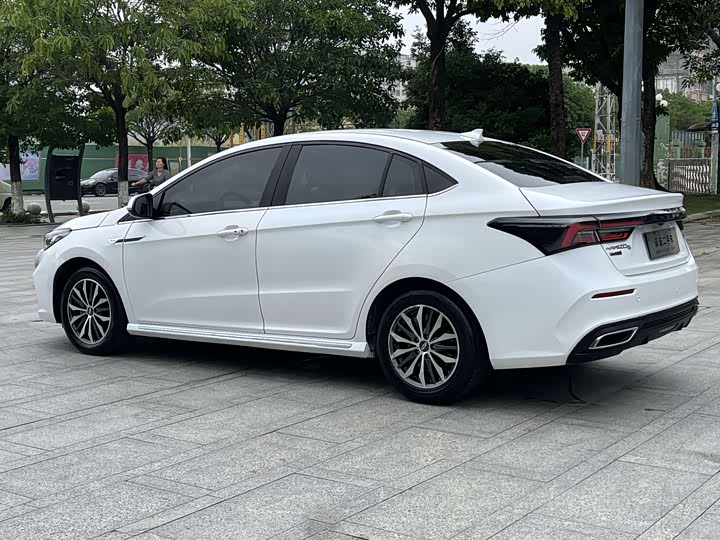 Chery Omoda S5 (Arrizo 5 Plus), 2022 — фото 4 из 9